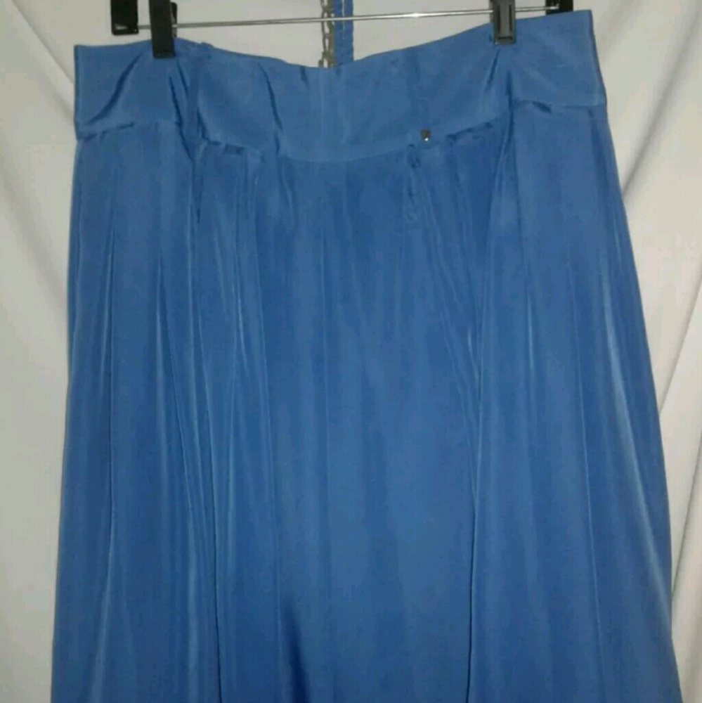 T Tahari Blue Knee Length Skirt Size 12